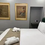 Bed & Breakfast Howard House 4*