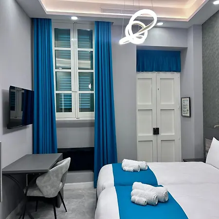 Howard House 4* イムディーナ