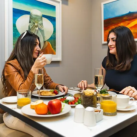 Howard House イムディーナ