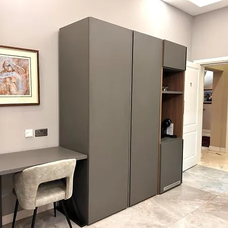 ベッド・アンド・ブレックファスト Howard House イムディーナ