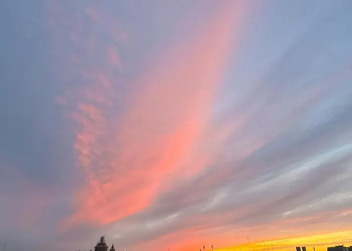 Bed & Breakfast Howard House 4*