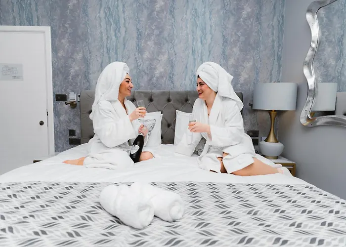 Bed & Breakfast Howard House 4*