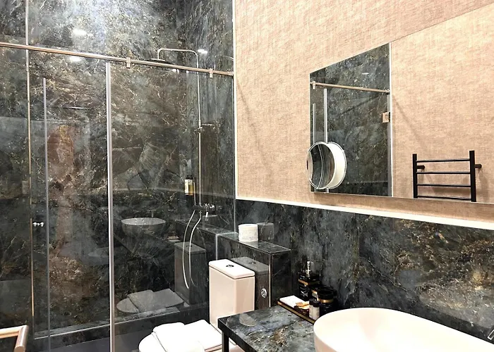 Bed & Breakfast Howard House 4*